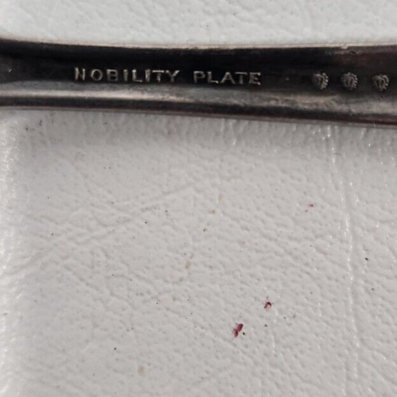 Nobility Plate silverware Reverie Butter Knife - Picture 2 of 4